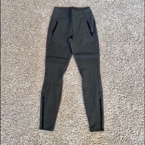 Athleta Headlands Hybrid Moto Tight size 8 Tall